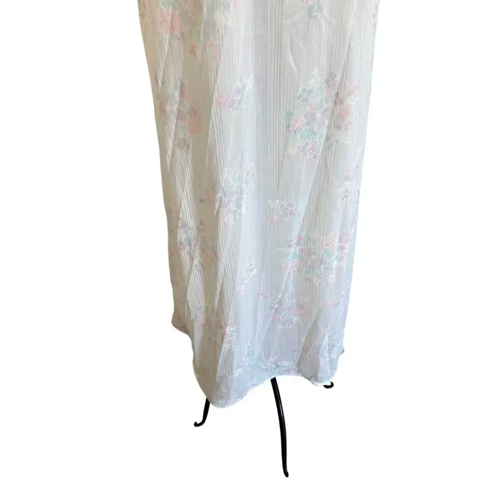 Vintage 70's Quilted Cottage Floral Maxi Nightgown Boho Retro V Neck